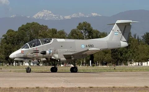 IA-58攻擊機 - 维基百科，自由的百科全书.