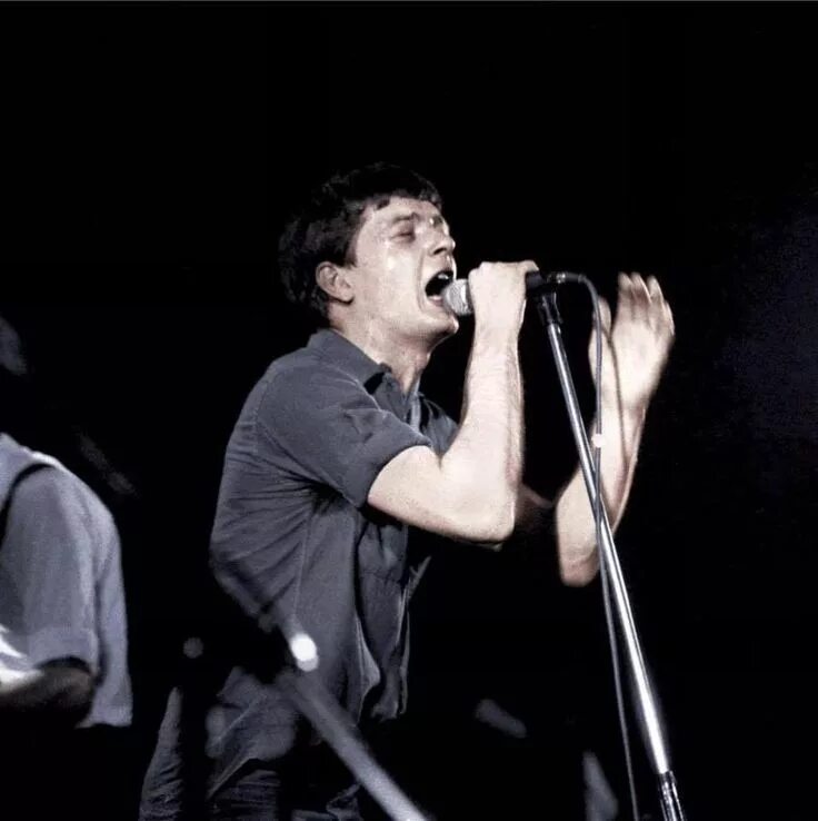 Группа joy division. Joy division 1979. Пост-панк джой дивижн. Группа joy division. Группа joy division.