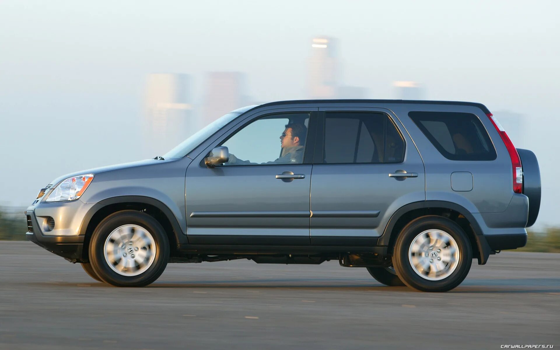 Автомобиль honda cr v. Honda CRV 2001-2006. Хонда CRV 2 2006. Honda CR-V 2 2001-2006. Хонда CRV 2001.