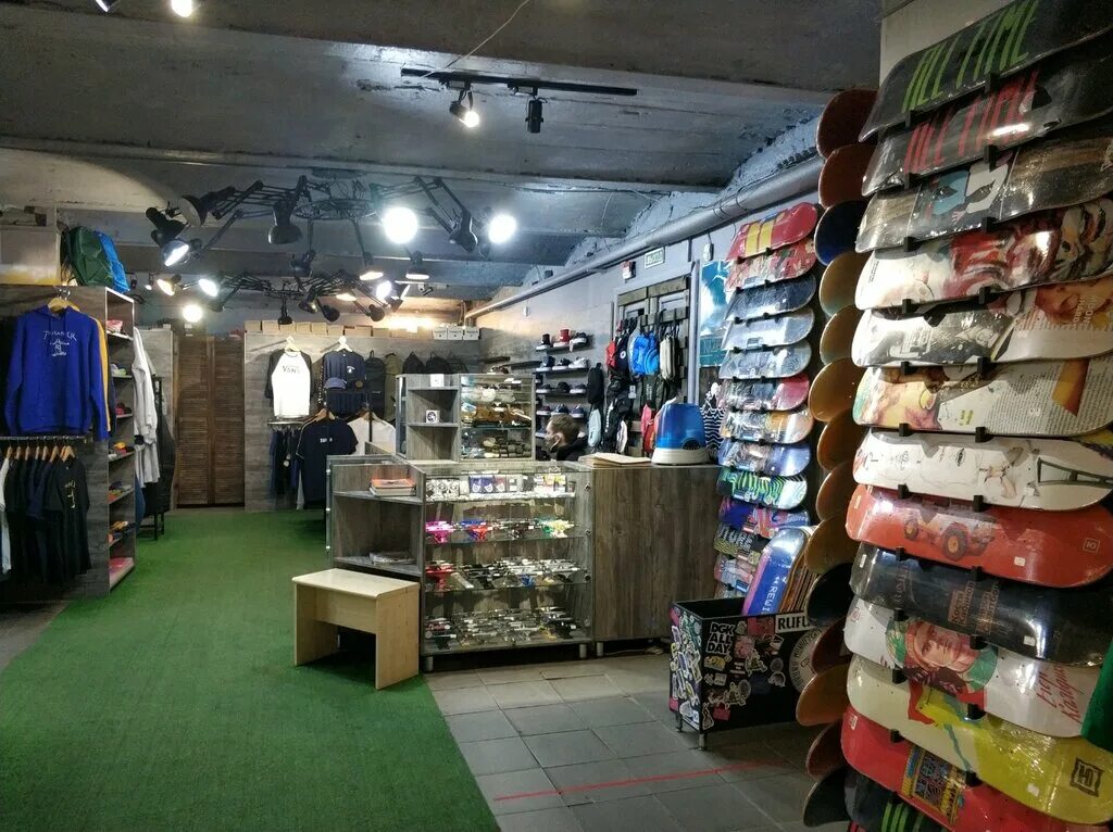 Пассажир скейтшоп. Скейт скай. Магазин мегаскейт. Дека юнион с лимоном. Скейт магазин в красноярске.