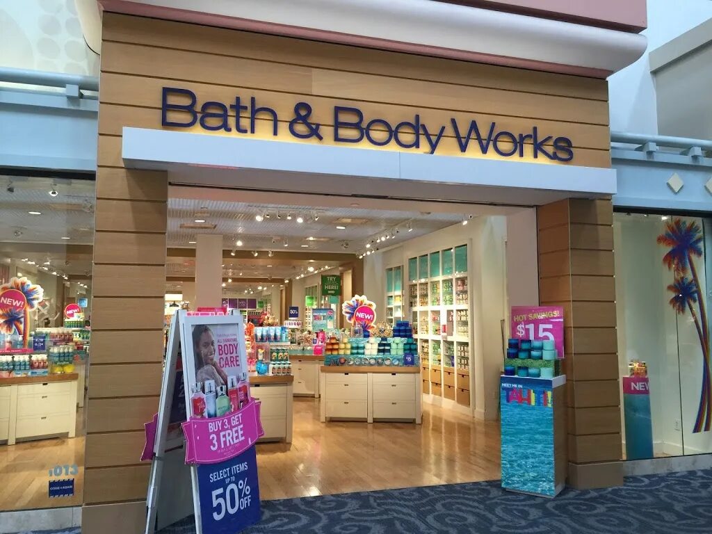 Bath body. Bath body. Bath and body works shop. Bath and body works. Баф энд боди магазин.