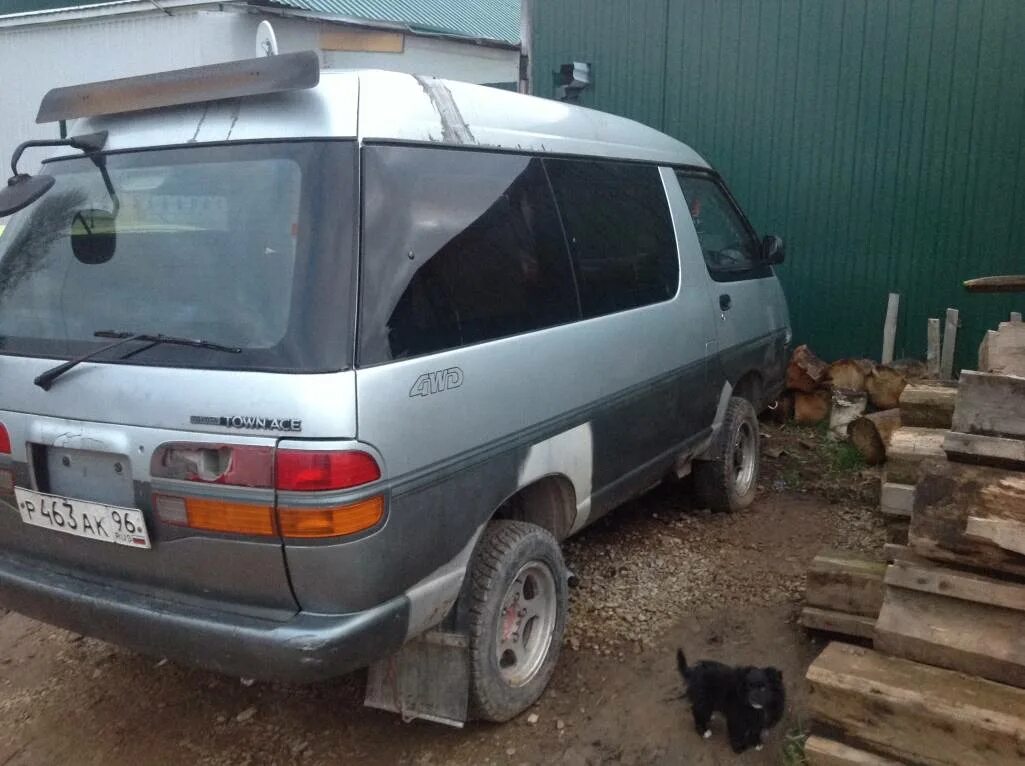 Купить таун айс бу. Toyota Town Ace cr30. Toyota Lite Ace cr30. Тойота лит айс cr30 1992г. Микроавтобус Таун айс 1993.