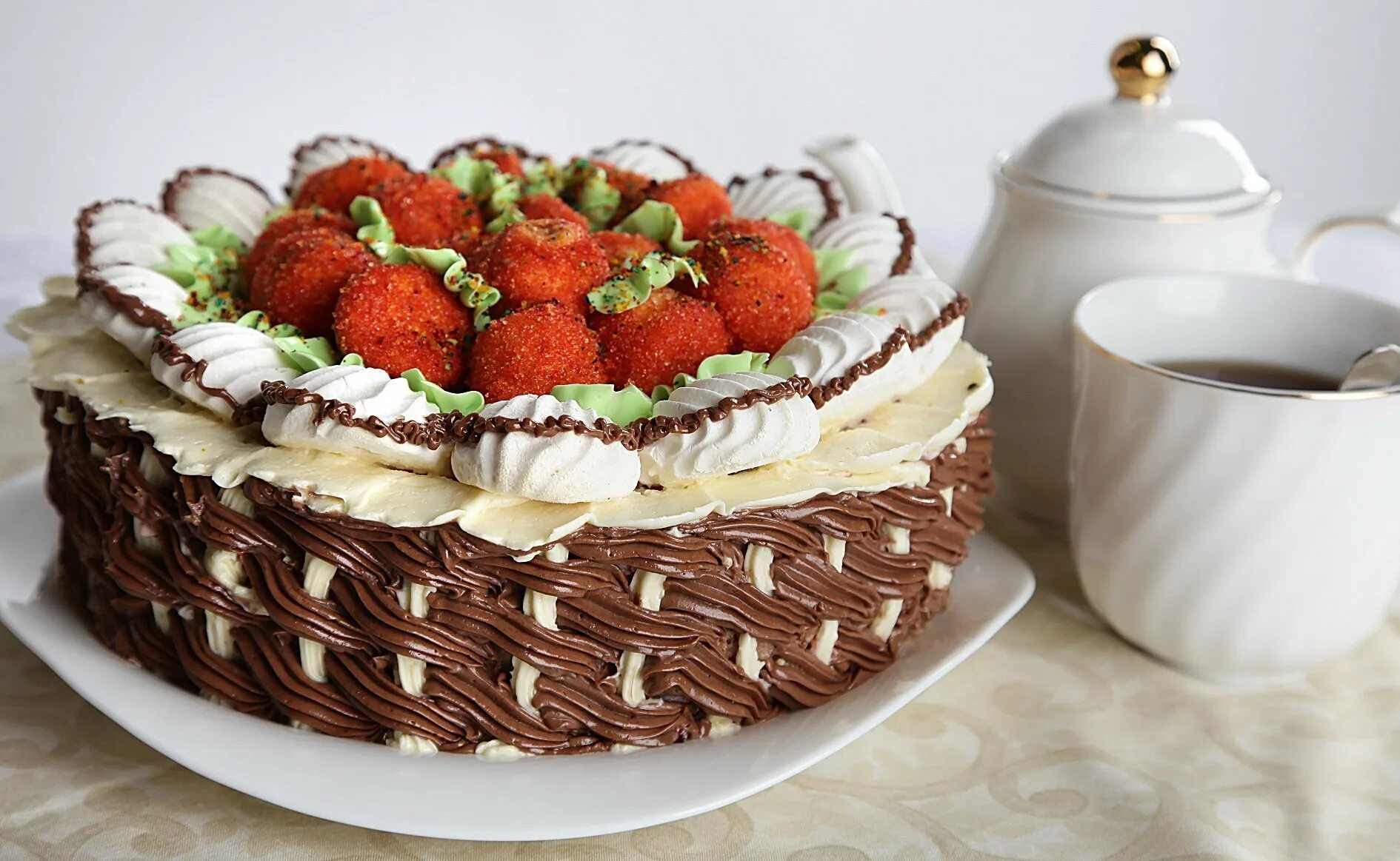 Бесплатное фото тортов. Торт. Красивые тортики. Красивое украшение торта. Красивый торт с клубникой.