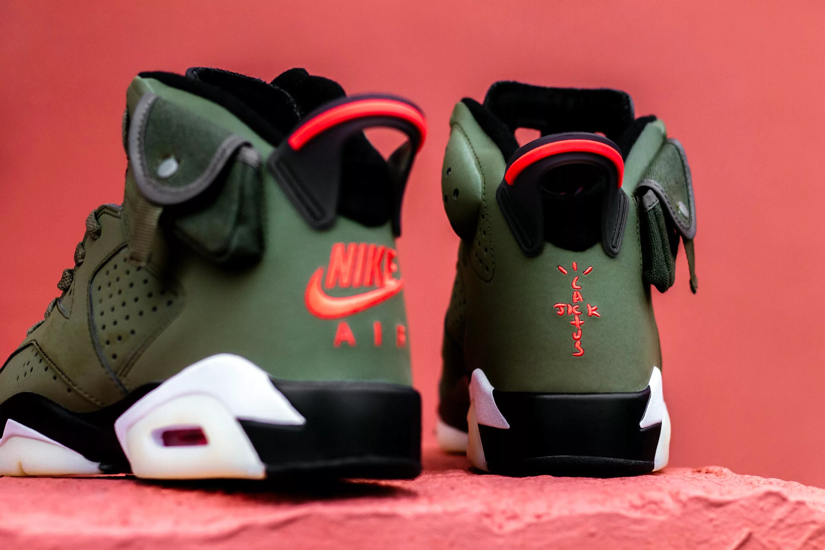 Кроссовки nike air jordan 1 travis scott. Nike Air Jordan 6 Travis. Air Jordan 6 Travis Scott. Найк Air Jordan 6. Кроссовки Air Jordan 6 Travis Scott.