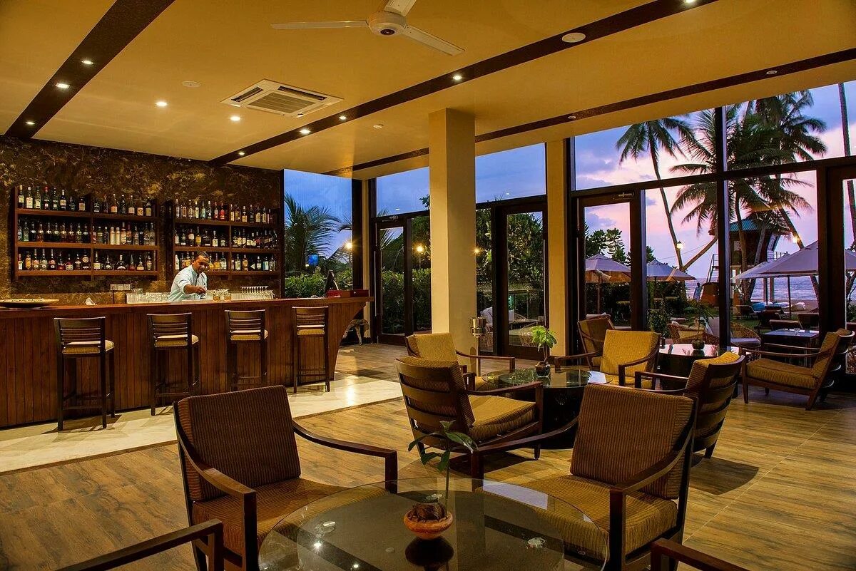 Отель синагава бич шри ланка. Shinagawa beach 5*. Балапития шри ланка. Shinagawa отель шри ланка. Шинагава бич.