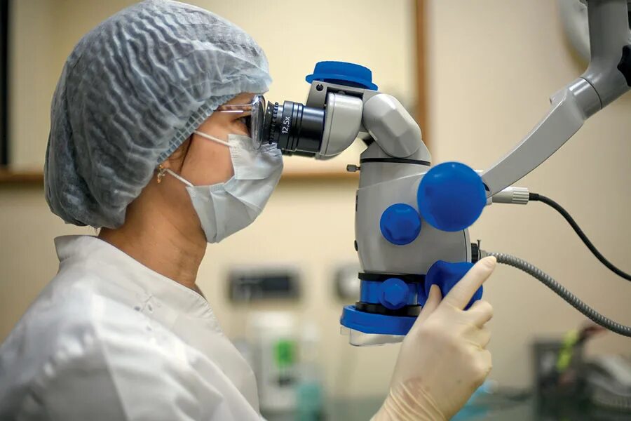 поверхностный кариес айкон. кариес без бормашины. лечение кариеса без сверления icon. бормашины в детском отделение юниденте. у стоматолога с открытым ртом.