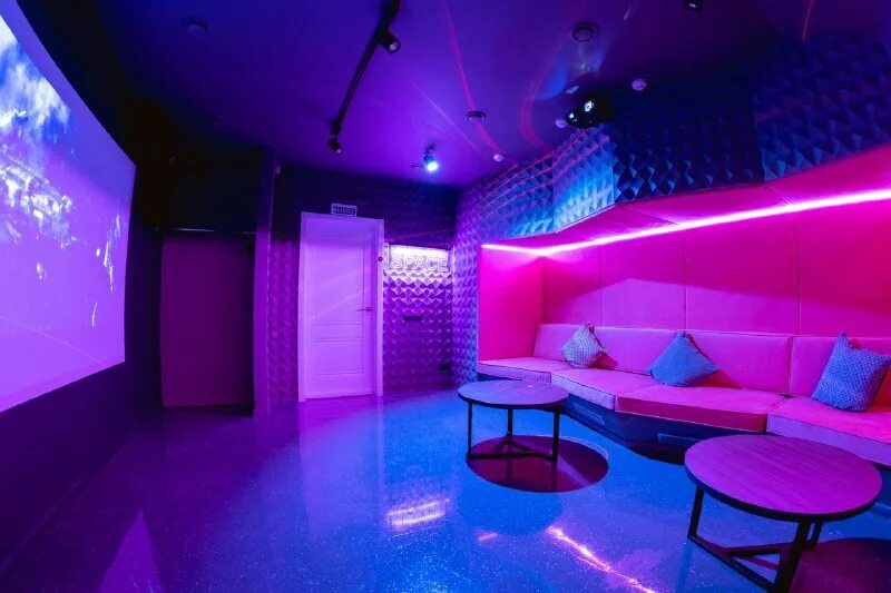 квентин буратино новосибирск. ядринцевская 18 квентин буратино. квентин буратино новосибирск зал спейс. квентин буратино новосибирск ядринцевская. караоке квентин буратино новосибирск.