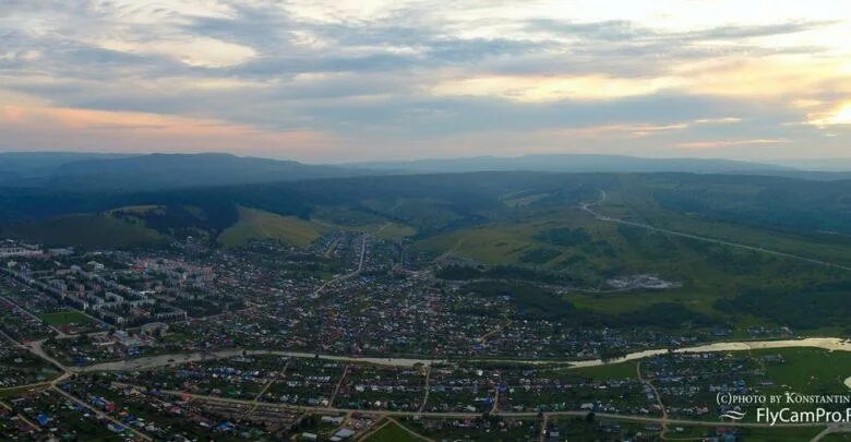 Погода на завтра сим челябинская область. Город сим Челябинская область. Сим город вид. Город сим вид сверху. Люди в городе сим.