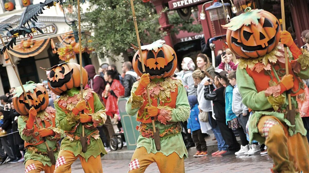 Хэллоуин для детей. Фестиваль хэллоуин. Хэллоуин. Хеллоуинский день в школе. Фестиваль хэллоуин.