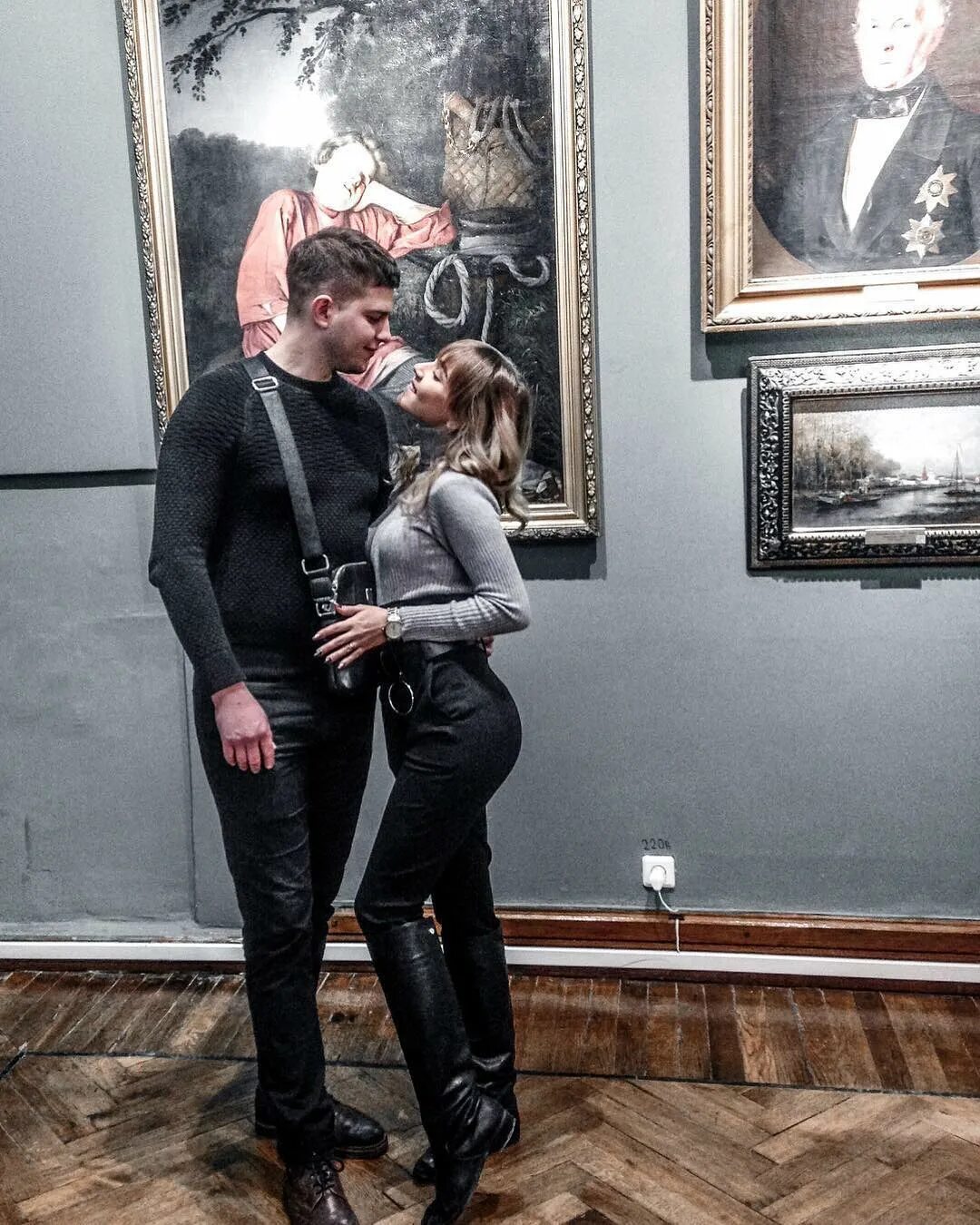 Novikov названия магазина. санкт-петербург пушкин леонтьевская улица 18 музей для друзей. клуб друзей. интерактивный музей в иерусалиме. музей друзей красная поляна.