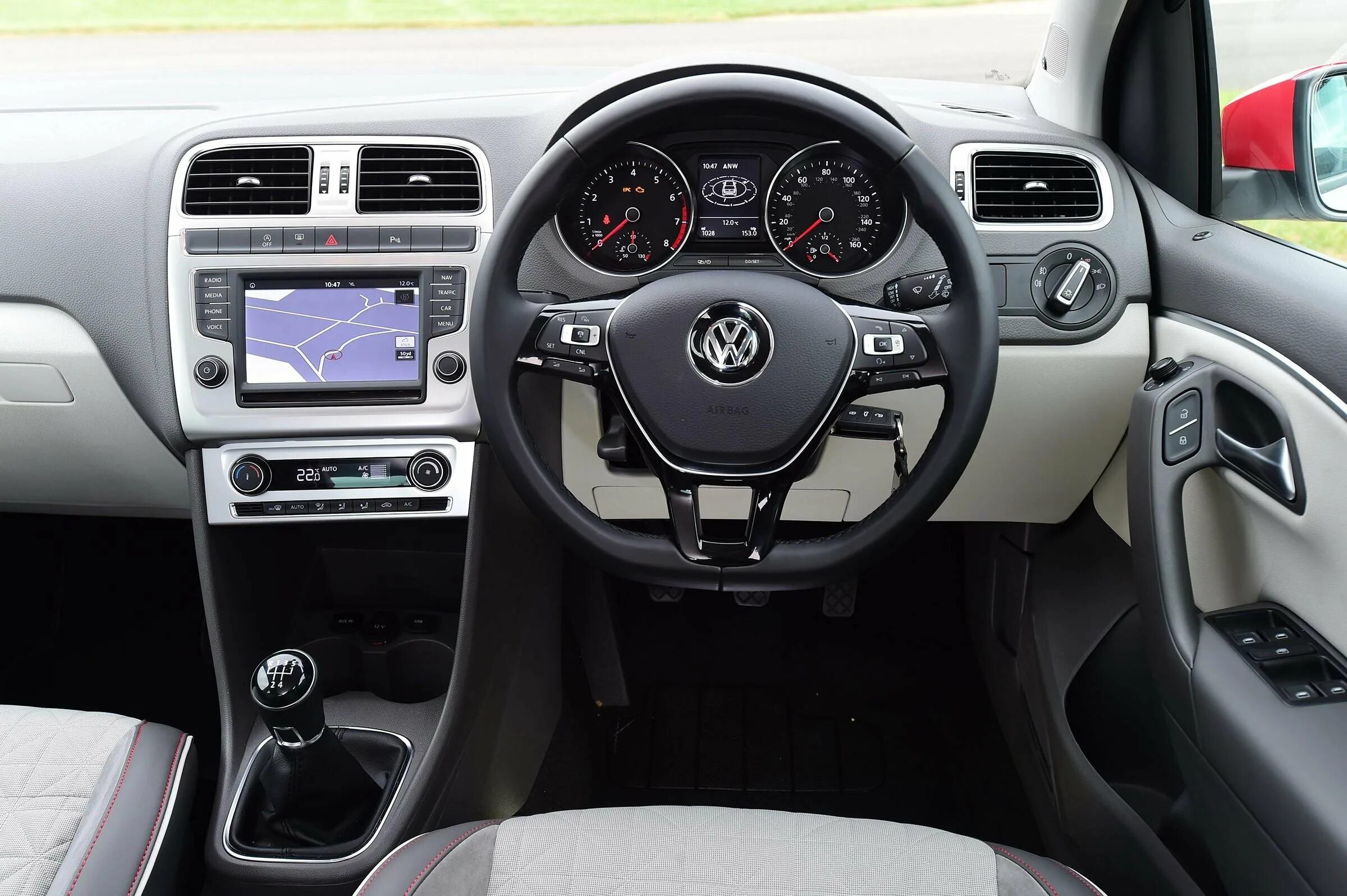 Поло интерьер. Фольксваген поло 2010 интерьер. Volkswagen Polo Interior 2016. Фольксваген поло 21 салон. Volkswagen Polo SD 2016 года.