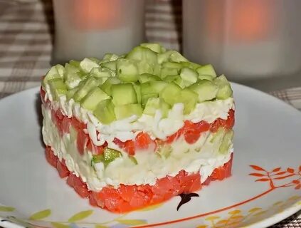 Салат с огурцами рыбой и творожным сыром