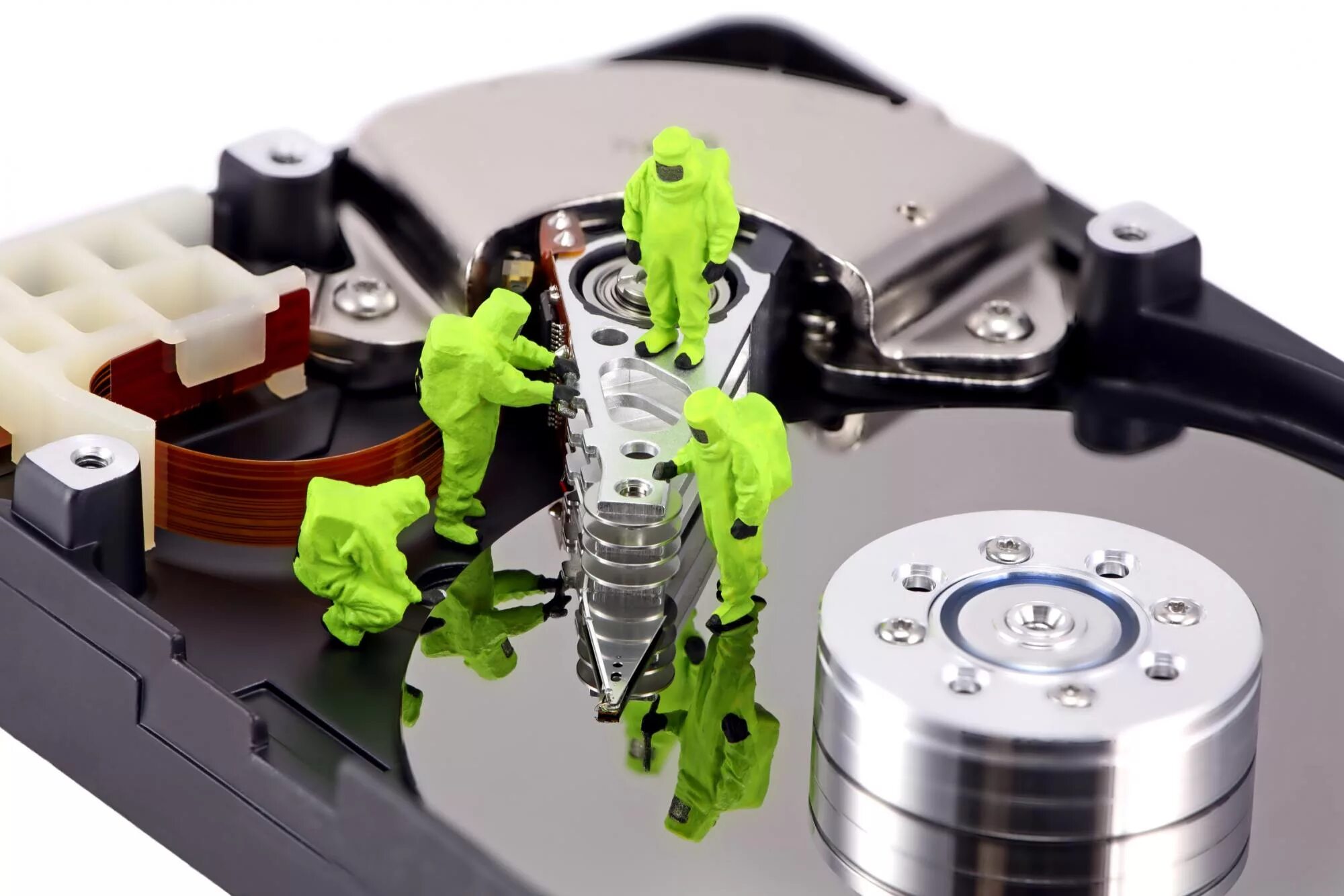 Услуга восстановления данных. Восстановление данных с hdd. восстановление данных картинки. восстановление данных с различных носителей.