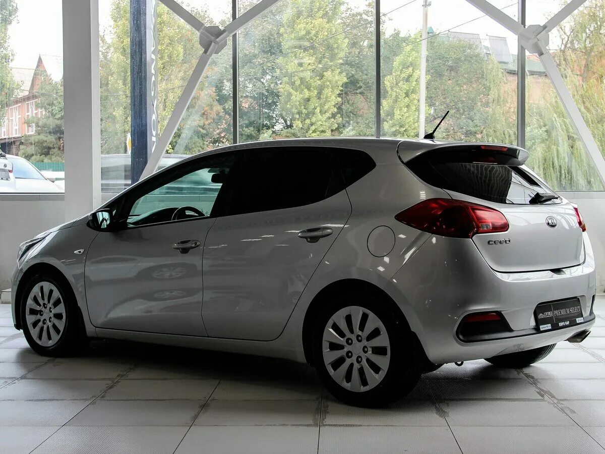 Сид 11 год. Kia Ceed 2013. Киа Ceed 2013. Киа СИД 2013 хэтчбек. Kia Seed 2013 1.6.