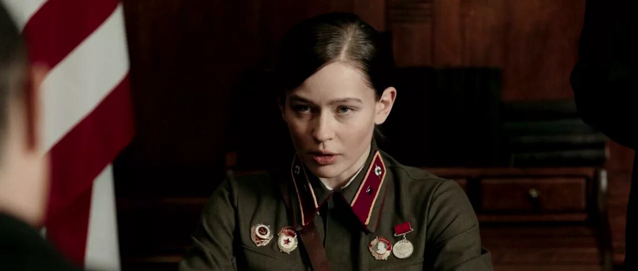 Битва за севастополь. «Битва за Севастополь» (2015) («Несокрушимая»). Битва за Севастополь Людмила Павлюченко. Юлия Пересильд Людмила Павличенко. Павлюченко снайпер фильм.