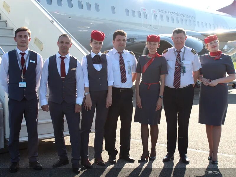 Норд винд экипаж. Nordwind бортпроводники. nordwind airlines стюардессы. nordwind airlines экипаж.