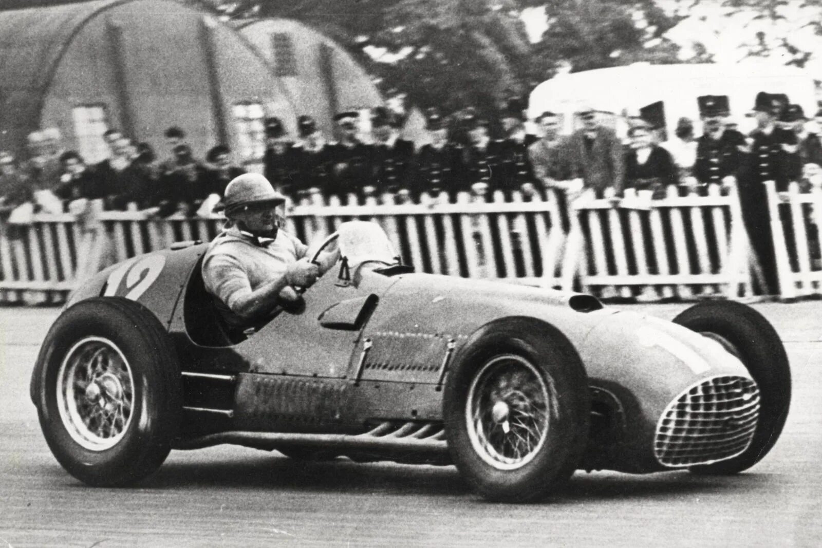 Старый гоняла. Ferrari 375 f1. Феррари 1929. 1950 Ferrari 375. Ferrari f1 1950.