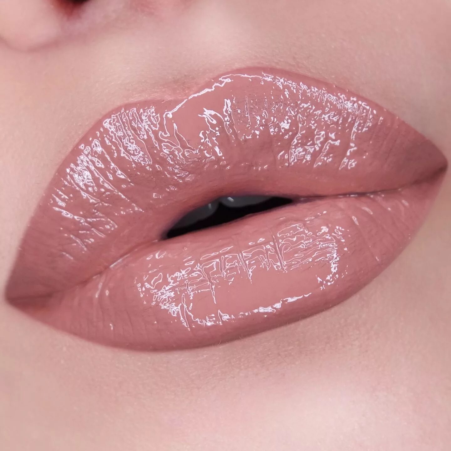Помада никс 617. Nyx нюдовая помада. Nyx matte lip cream amsterdam. Nyx professional makeup / матовая кремовая помада soft matte lip cream. Nyx toulouse помада.
