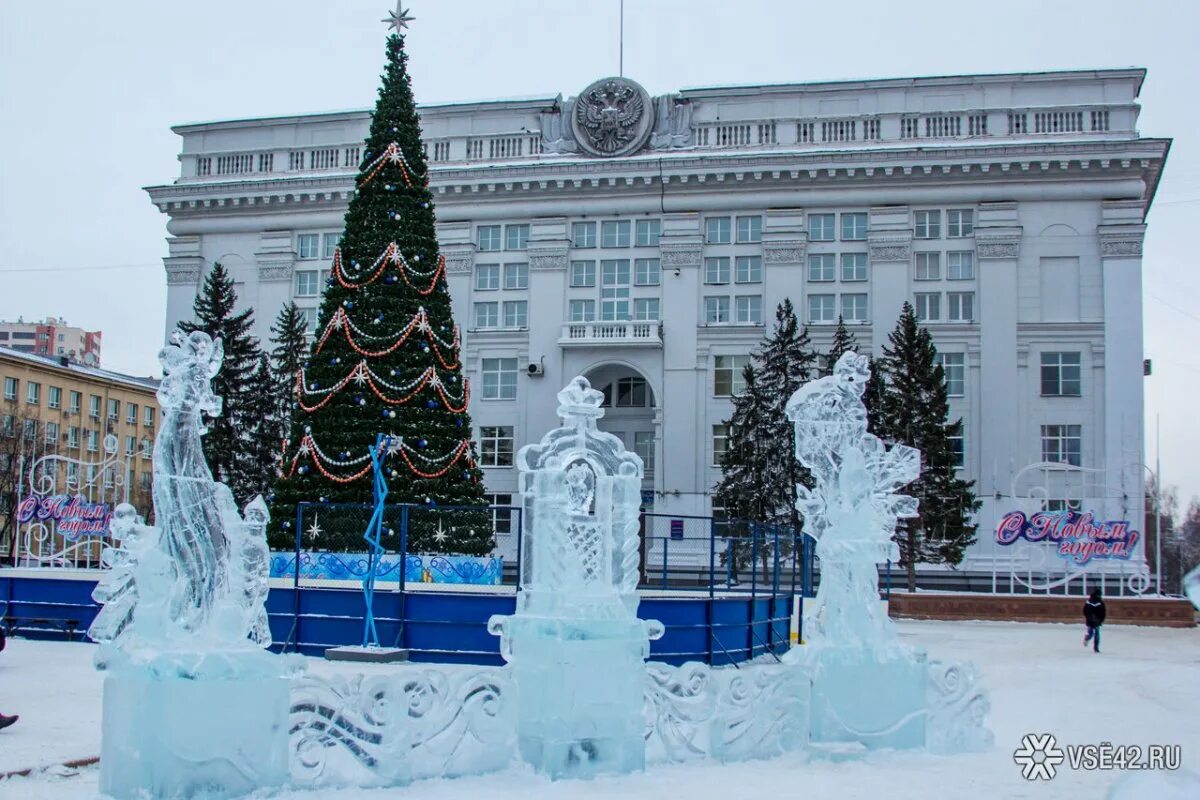 Г кемерово зимняя. Площадь советов Кемерово зимой. Площадь города Кемерово. Город Кемерово площадь советов. Площадь советов Кемерово 2022.