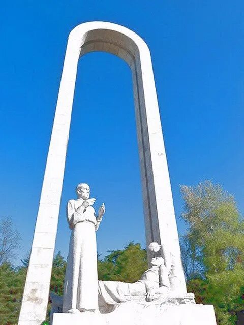 подвиг во имя жизни это. памятник врачам в сочи ривьера. сочи парк ривьера памятник подвиг во имя жизни. памятник подвиг во имя жизни в сочи. памятник подвиг во имя жизни в сочи.