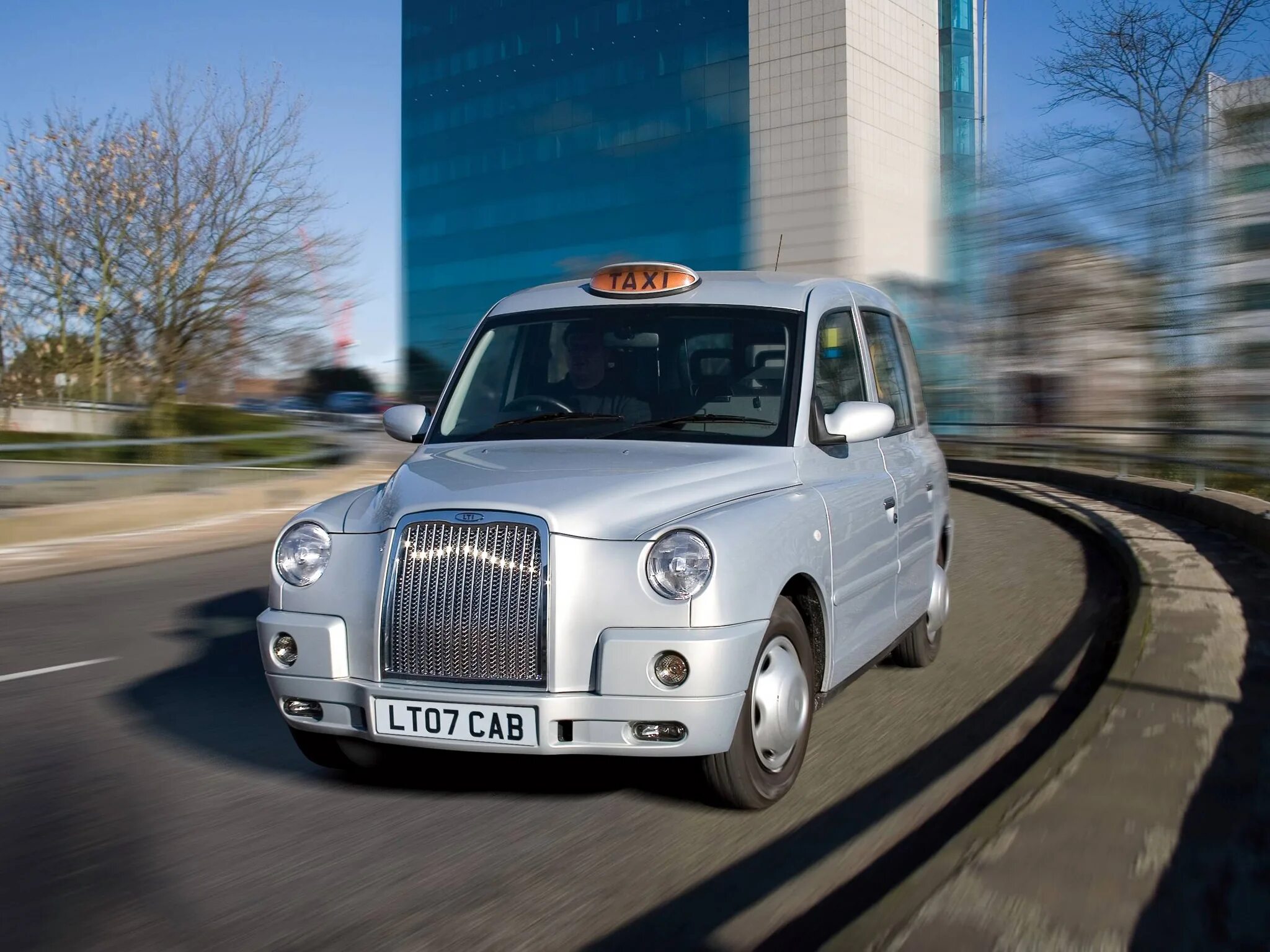 Англия какие машины. КЭБ tx4. LTI TX tx4 III. Geely tx4. London Taxi tx4 Geely.