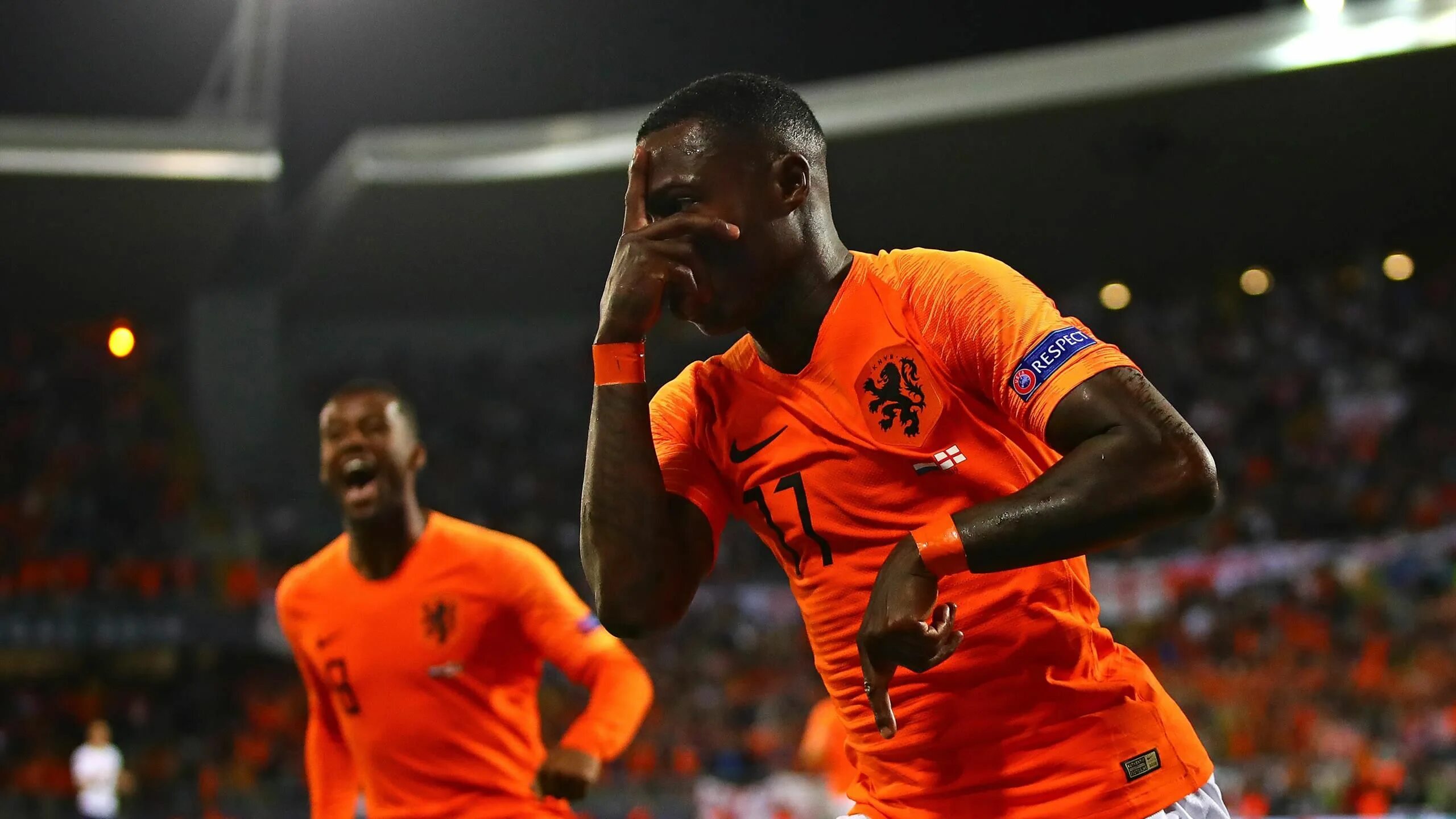 Промес голландия. Промес голландия. Квинси промес в сборной голландии. Промес в форме сборной нидерландов. Промес сборная нидерландов.