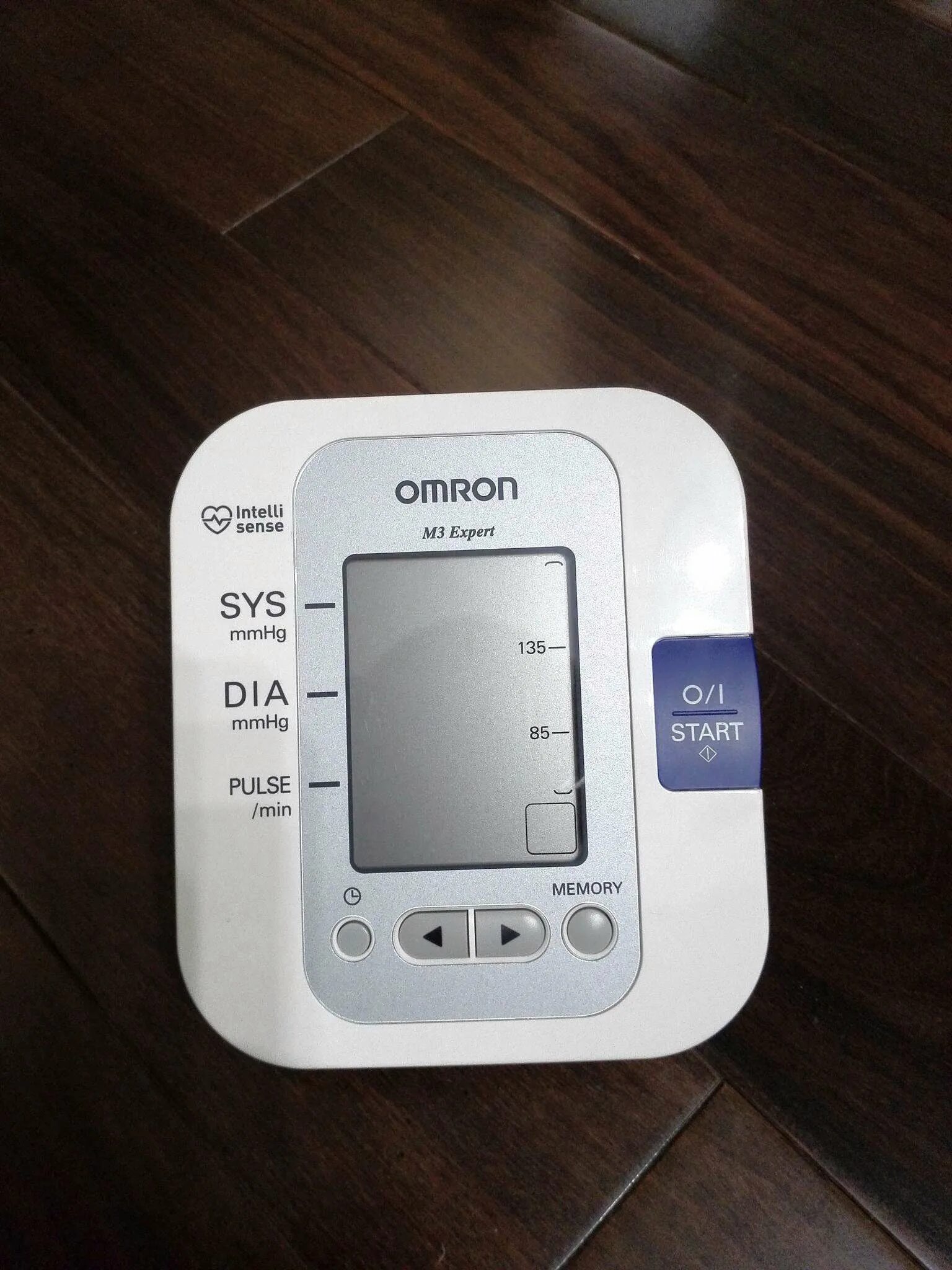 Тонометр омрон м3 эксперт 7200н-aru. Omron m3 expert (hem-7200h-aru). Тонометр омрон m3 expert. Omron m3 expert адаптер. Тонометр hem 7134 alru.