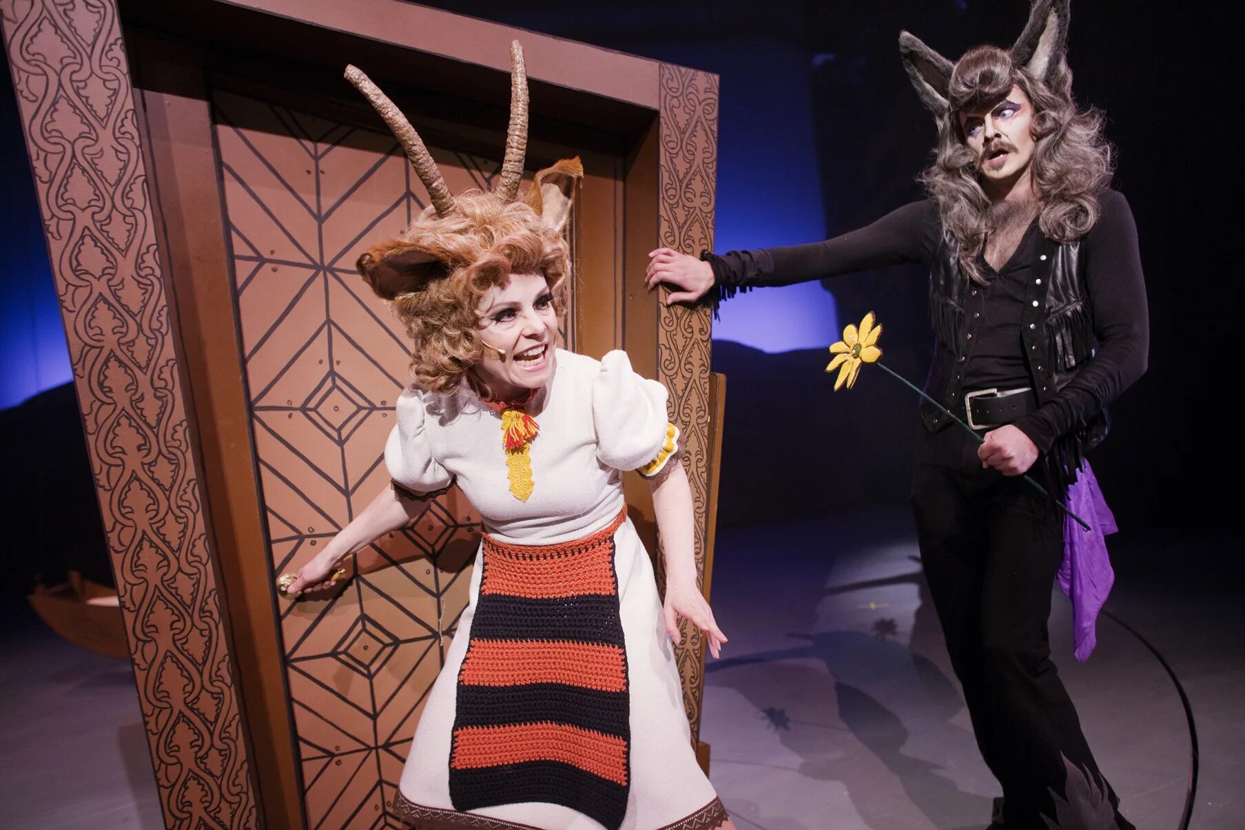 Мама 1976 валентин манохин. Семеро козлят мюзикл с гурченко. Волк и семеро козлят гурченко боярский. Фильм мама с гурченко и боярским. Фильм семеро козлят с гурченко.