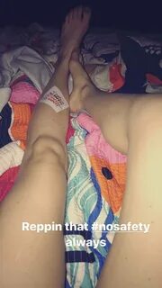 Bella Thorne's Feet, Toes And Soles.