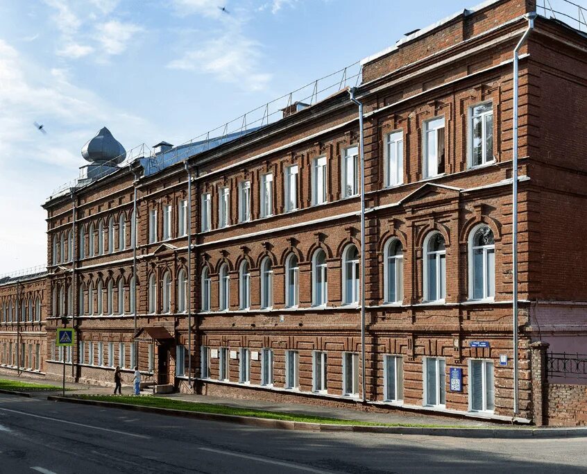 Госпиталь ветеранов войн уфа тукаева 48. Республиканский клинический госпиталь ветеранов войн. Военные госпитали города уфы. Военный госпиталь в уфе на карла маркса. Республиканский клинический госпиталь ветеранов войн уфа.