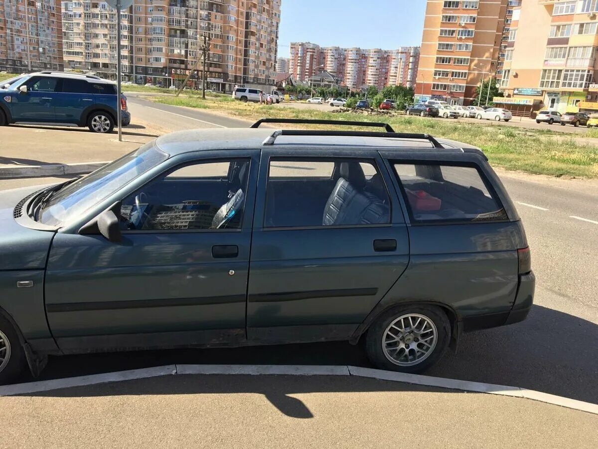 ваз 2111 на стиле. ваз 2111. ваз 2111 slik r15. ваз 2111 r15. низкий ваз 2111.