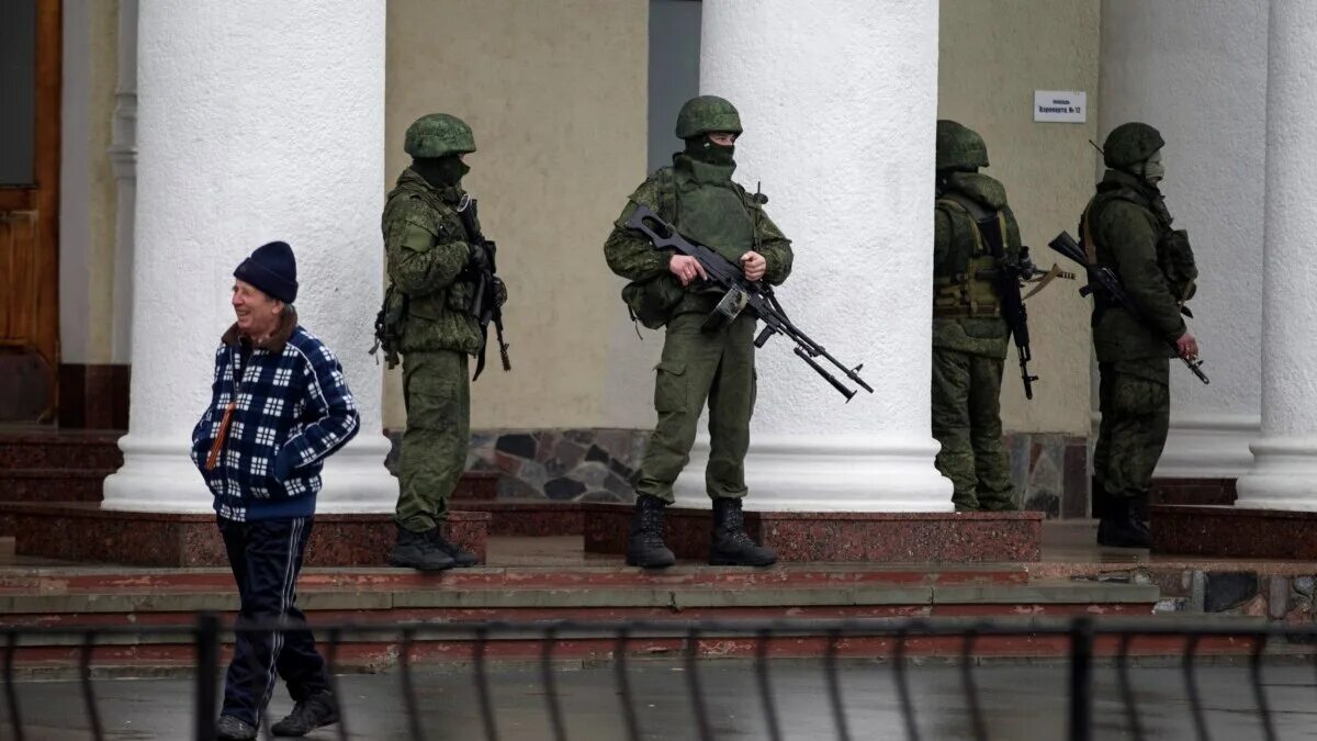 Ссо в крыму 2014. Вежливые люди бельбек. зеленые человечки в крыму 2014 симферополь.