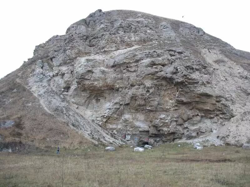 Пещера в Кармаскалинском районе. Карламанская пещера в Башкирии. Пугачевская пещера Нагайбаково. Карламанская пещера фото.