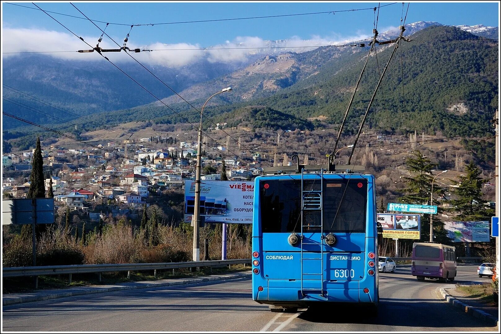 Самая протяженная троллейбусная линия в крыму. Троллейбусная линия Симферополь - Ялта - Алушта. Троллейбусная трасса Симферополь Ялта. Троллейбусная линия Симферополь Ялта. Троллейбусная трасса «Симферополь – Алушта – Ялта».