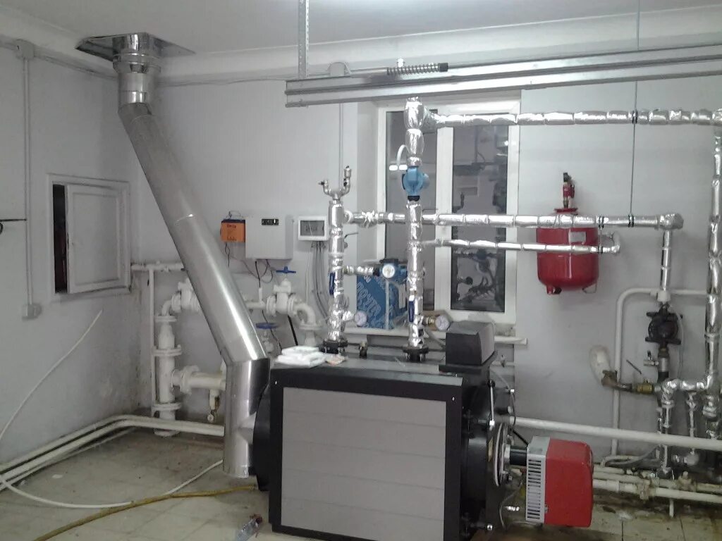 Вытяжная сэндвич труба для газового котла аогв 17. Дизельное отопление. Теплообменник из 20 гофры нержавейки для тепла накопителя. Дымоход из сэндвич трубы для котла длительного горения. Трубы для воздушного отопления.