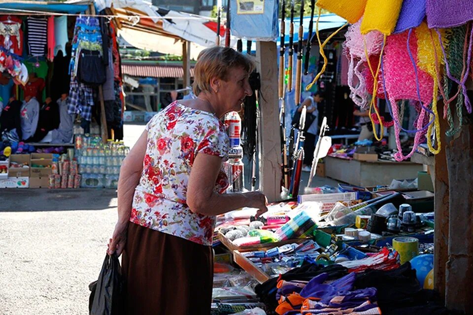 Рынок 9 мая. Славянский рынок Красноярск. КРАСТЭЦ рынок в Красноярске. Красноярск Крастес риник. Китайский рынок в Красноярске.