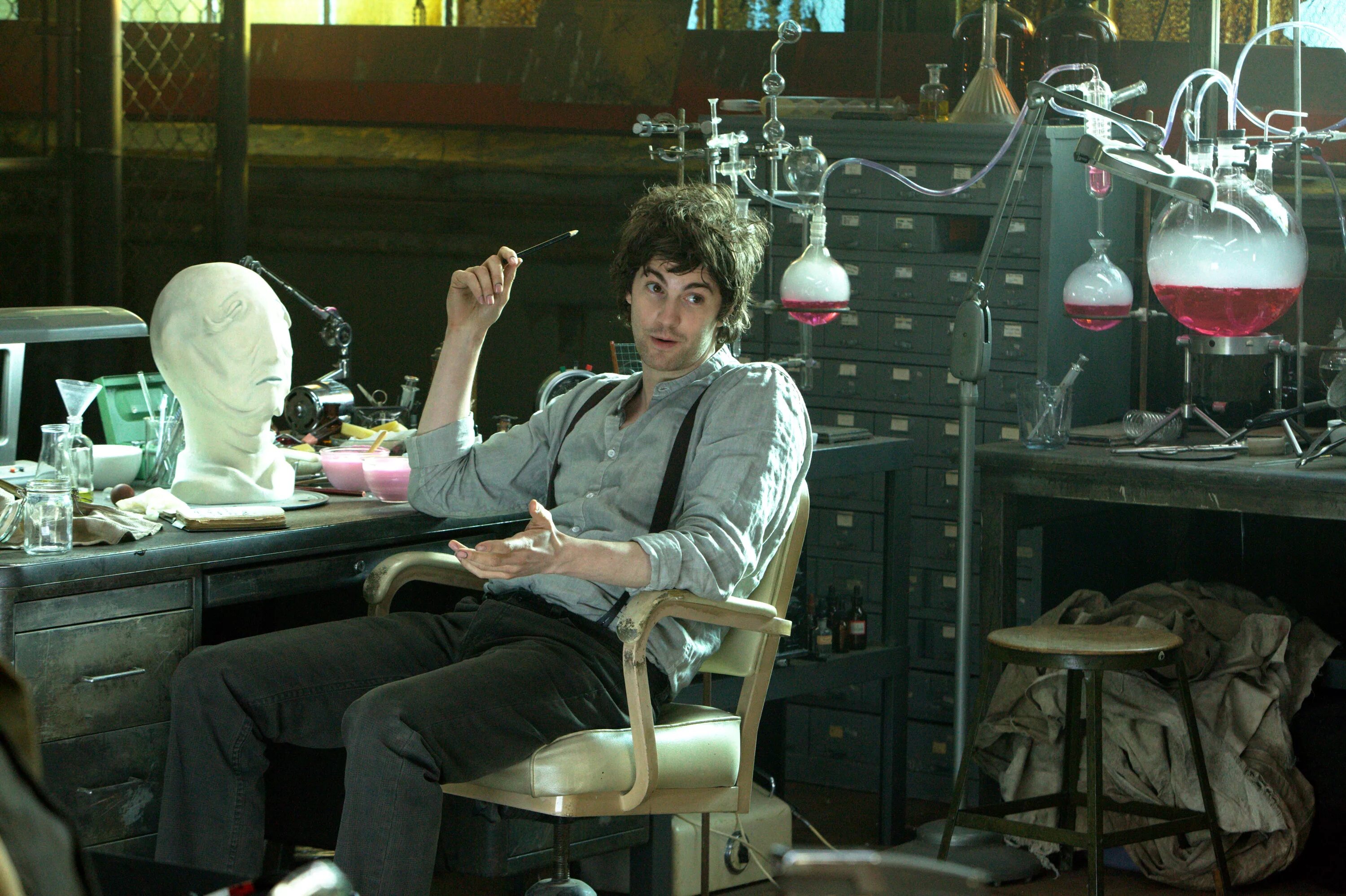 Параллельный мир. Путешествие в параллельные миры сериал. Люди тянутся друк к другу. Параллельные миры фильм 2011. Кирстен данст параллельные миры.