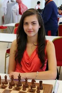 #ladnapani #szachy Alexandra Botez, jedna z... - abdullahibnalibali.