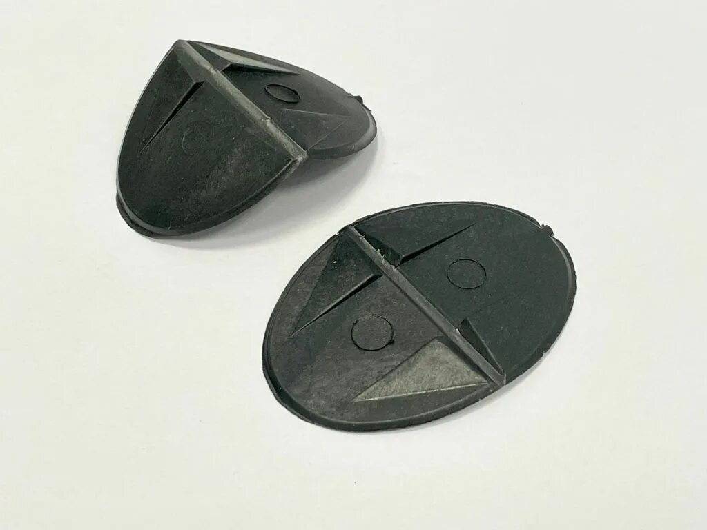 Уголок мебельный с пластиковой накладкой 20х20х20 pls20x20x20gr. Регулируемый уголок крепежный 25x25x10. Уголок овальный. Мыльница санакс 1221. Полочка угловая gfmark 77253 / двойная 22 см / решетка - металл бронза.
