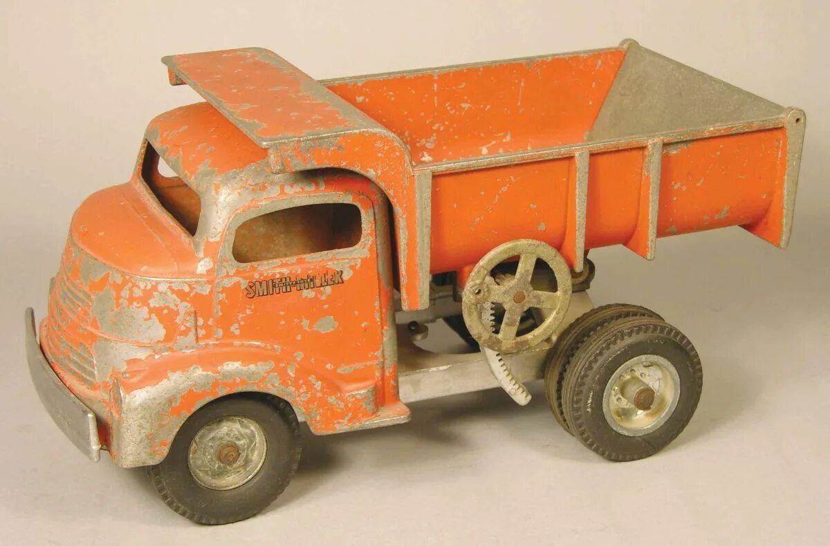Железный грузовик. Железный грузовик игрушка. Игрушка "самосвал". Старый Железный самосвал игрушка. "Old time" игрушка грузовик.