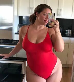 Curvy stepmom