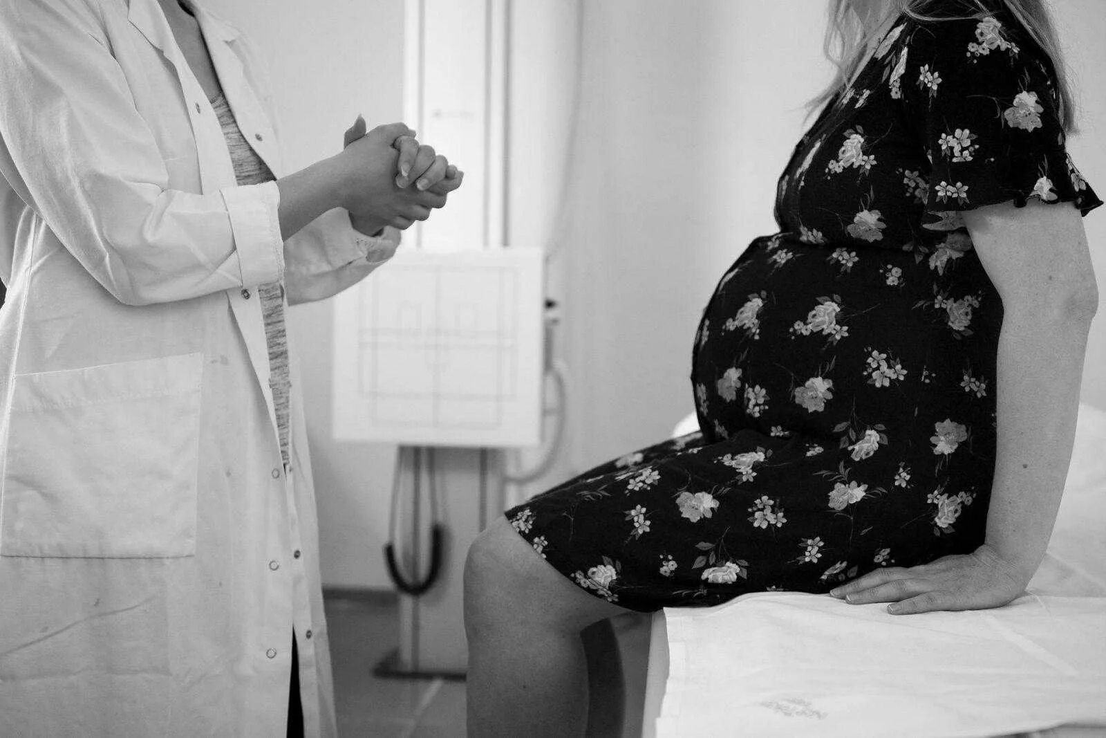 Беременные женщины. Беременные в больнице. Беременные женщины рожают.