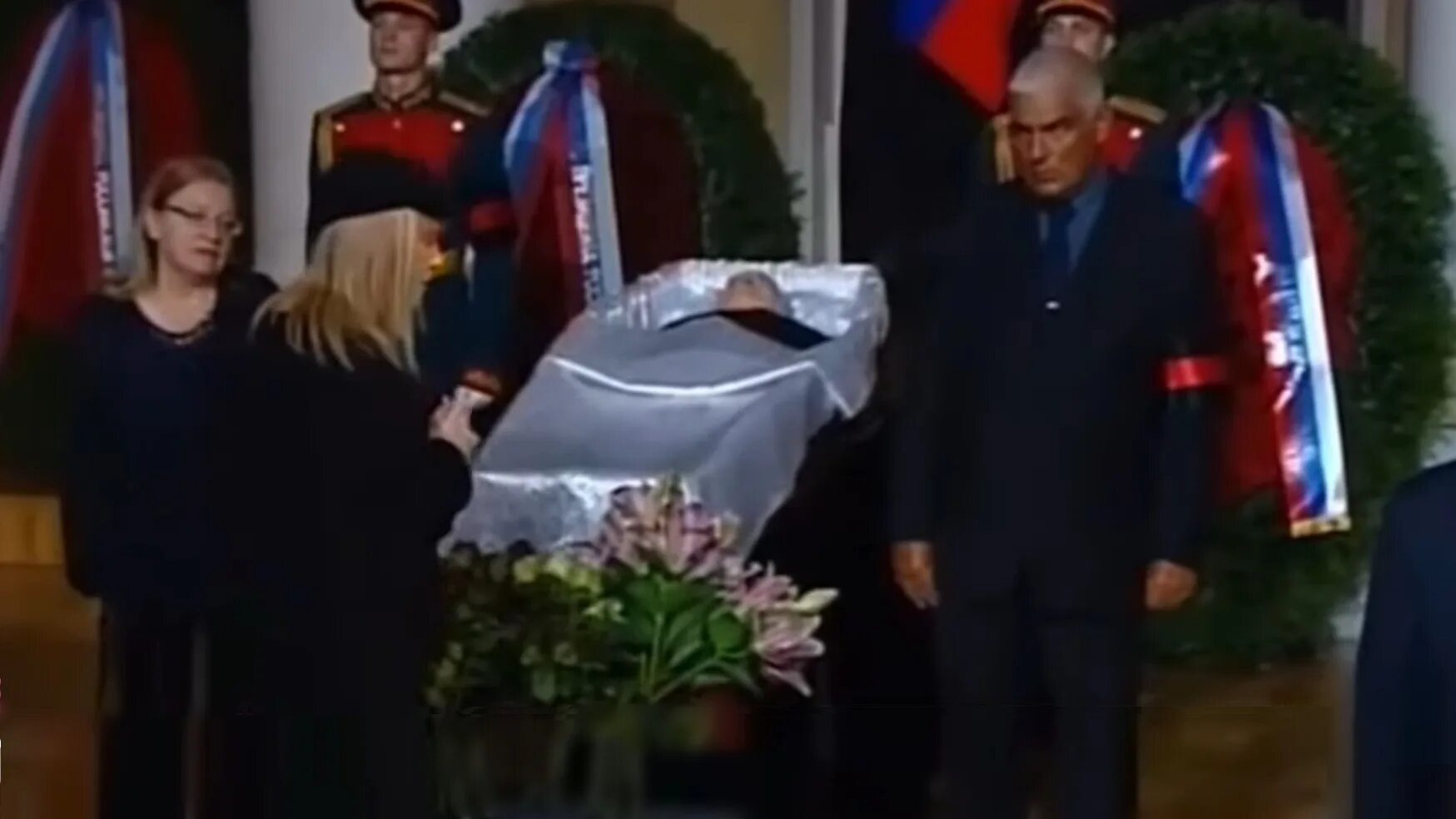 Пугачёва на похоронах горбачёва. Пугачева 2022 Горбачев. Похороны Пугачевой Аллы 2023.