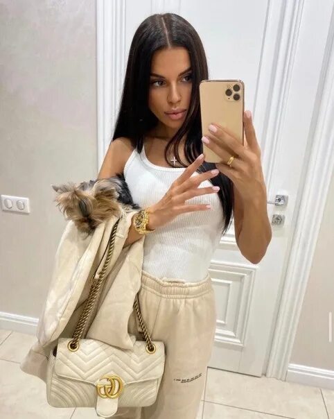 Alexa first. Alexandra.one. aleksandra one. alexandra.one кто такая.