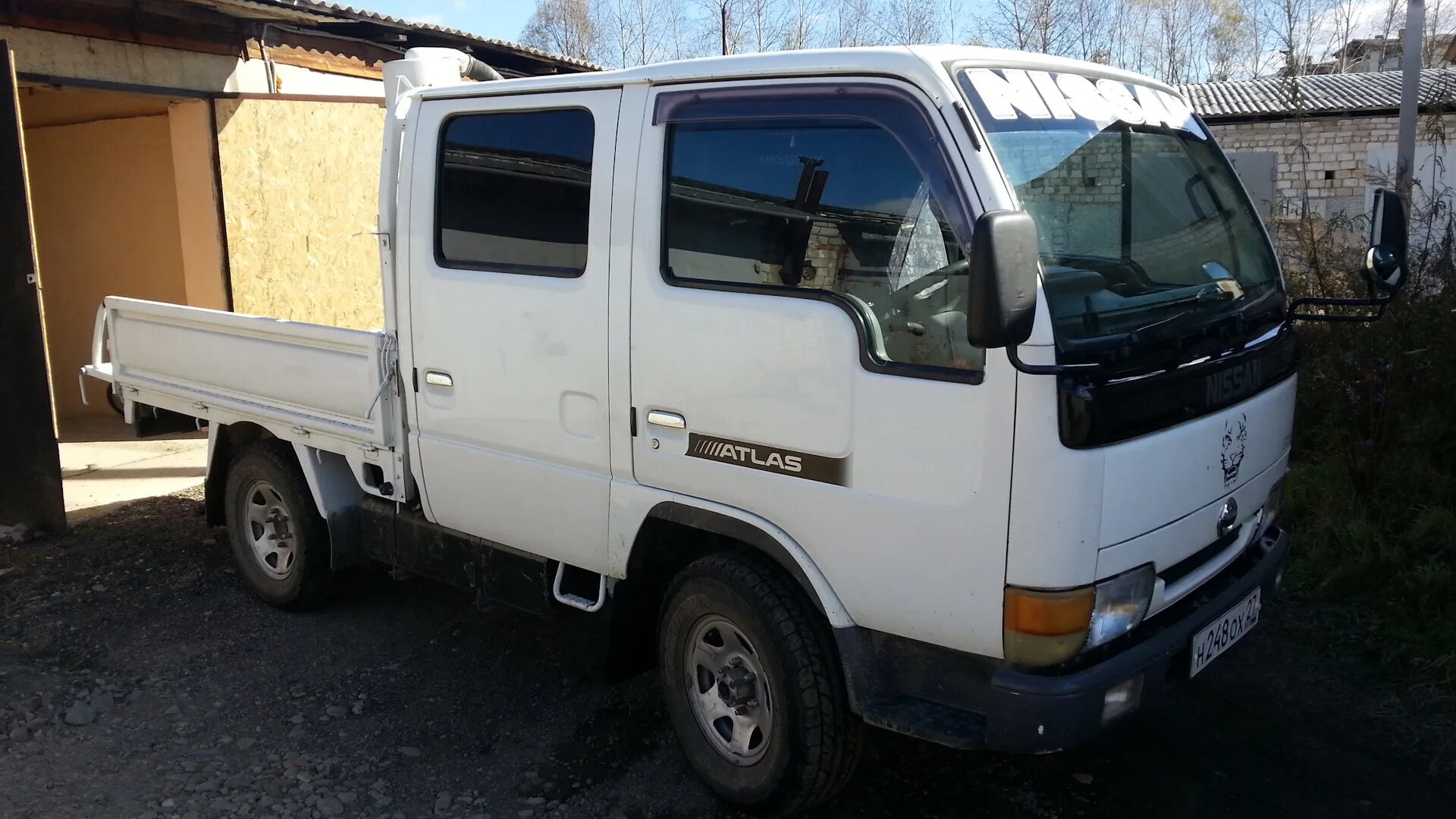 Ниссан атлас приморский край. Nissan Atlas 1997. Nissan Atlas 2. Ниссан атлас 150. Ниссан атлас 2003 год.