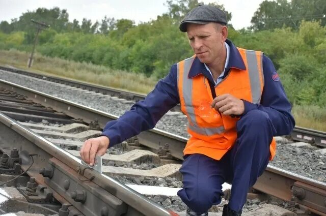 монтер пути ржд. дистанция пути ржд. кандалакшская дистанция пути. череповецкая дистанция пути. всжд улан удэнская дистанция пути.