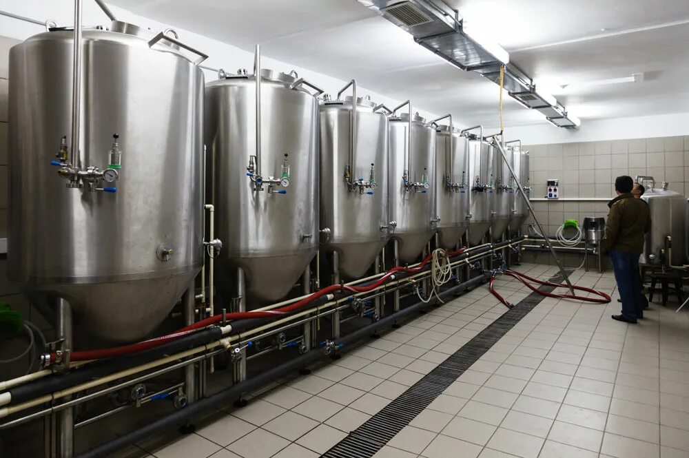 Самара пивзавод открытие. Ооо "завод емкостного оборудования". Пивоварня чурсаева. Фильтр чан gea brewery systems. Как устроен пивзавод.