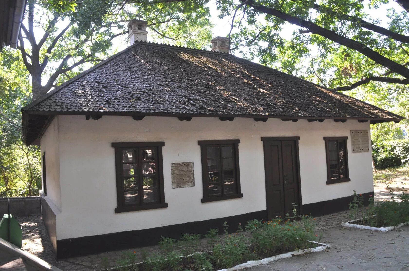 кишинев 19 век пушкин. александр сергеевич пушкин в кишиневе. пушкин в молдавии дом музей. дом-музей а. дом музей александра пушкина в кишиневе.