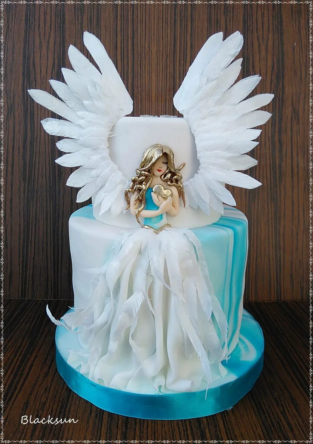 Торт с крыльями. Торт с ангелом. Торт с ангелочками. Декор торта с ангелочком. Вафельные крылья