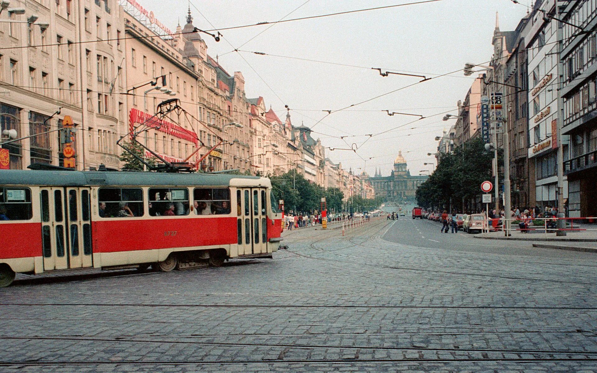 ЧССР Прага 80-х. Прага 1980 улицы. Чехословакия 1980 Прага. Прага 1970.